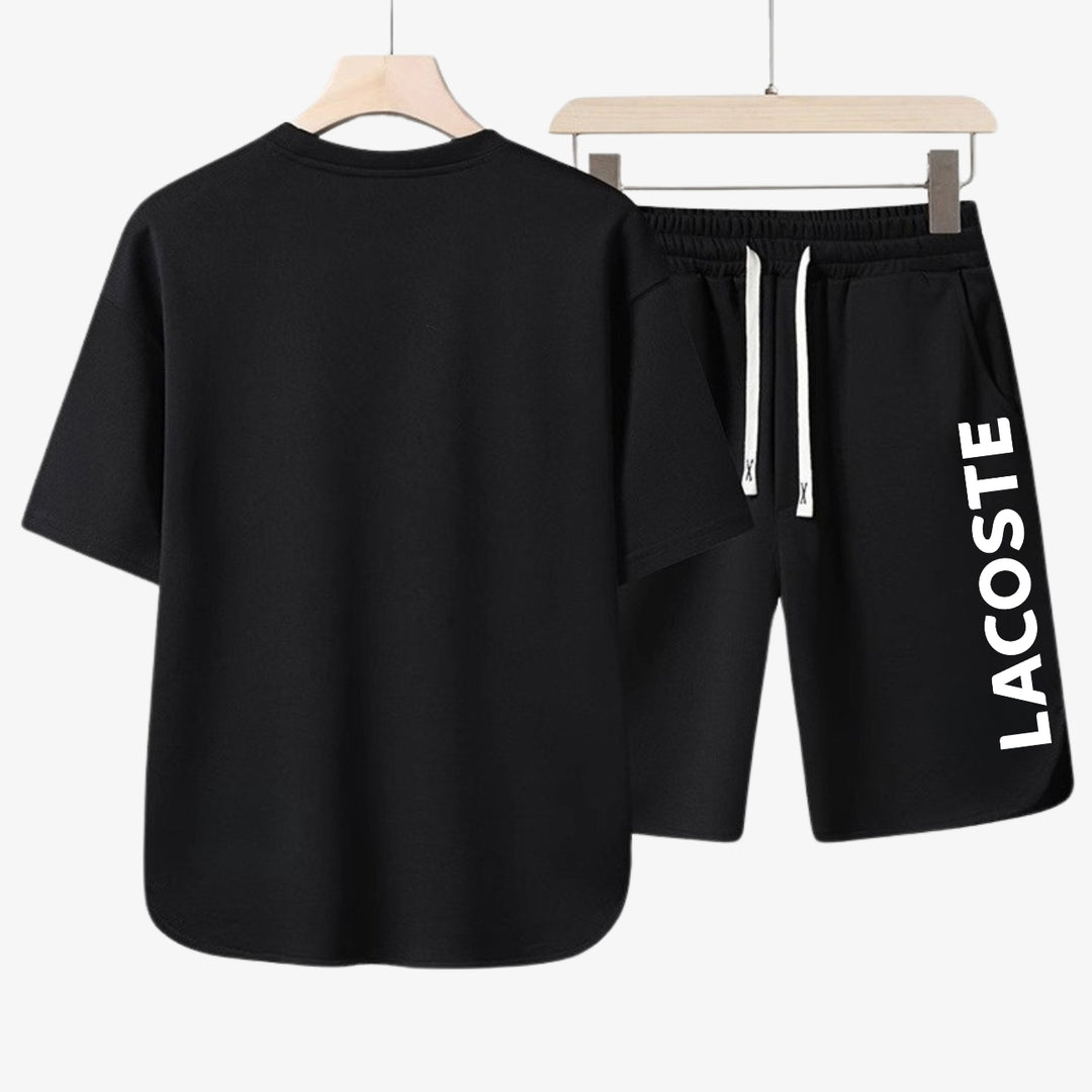 Outfit estivo da uomo - T-shirt e pantaloncini