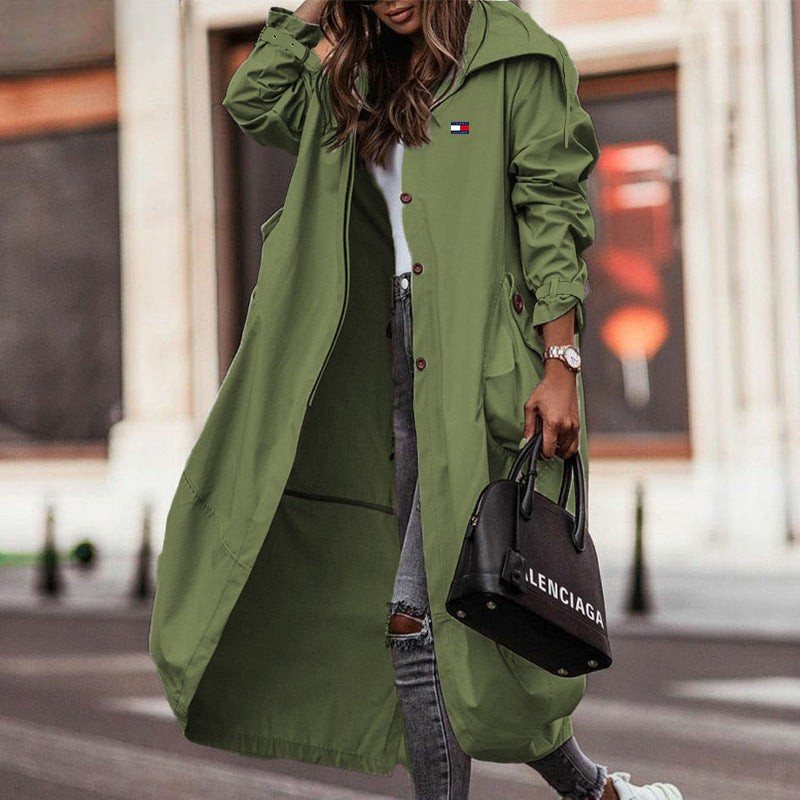 Lungo cappotto da donna con cappuccio