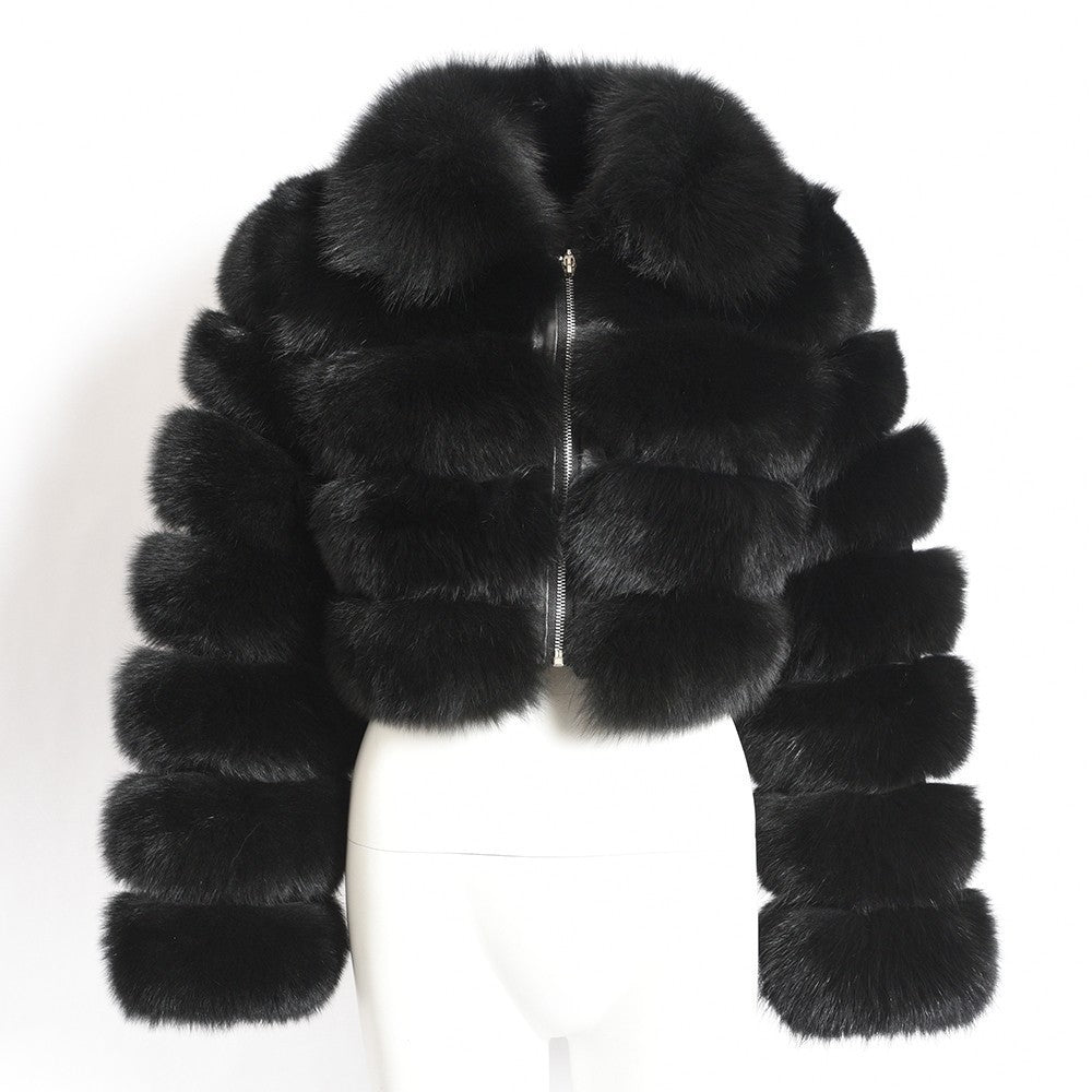 Cappotto da donna in pelliccia di volpe con cuciture, revers corti e maniche lunghe