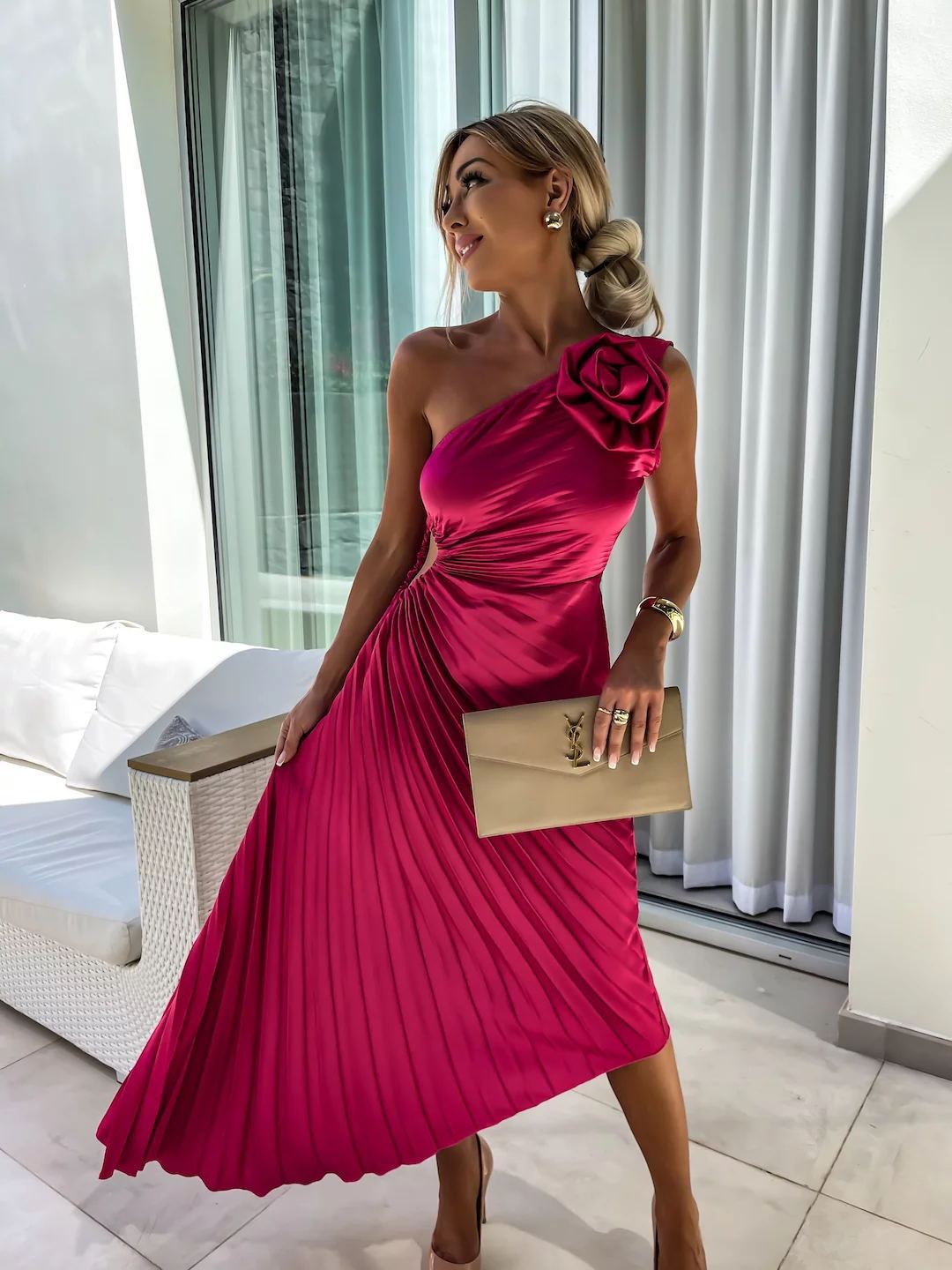 Abito a tubino a spalle scoperte Ins con grande fiore a rosa Moda Sexy Sera Festa Club Abito asimmetrico