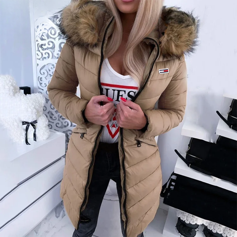 Cappotto imbottito da donna con cappuccio