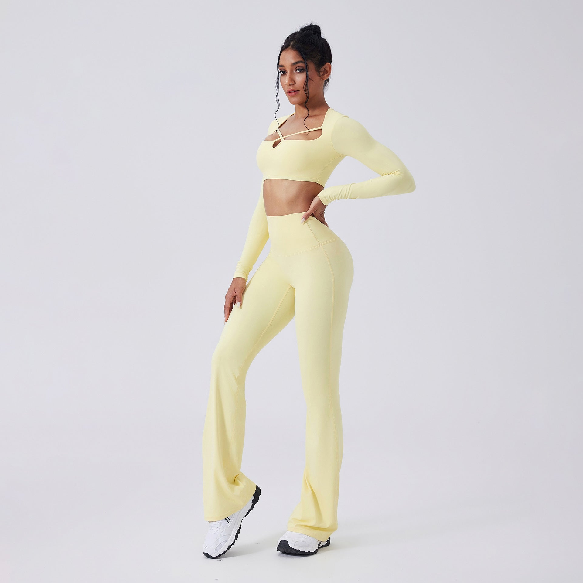 Completo Pantaloni Evasé A Vita Alta Slim-fit Con Maniche Lunghe E Scollo Rotondo Color-block