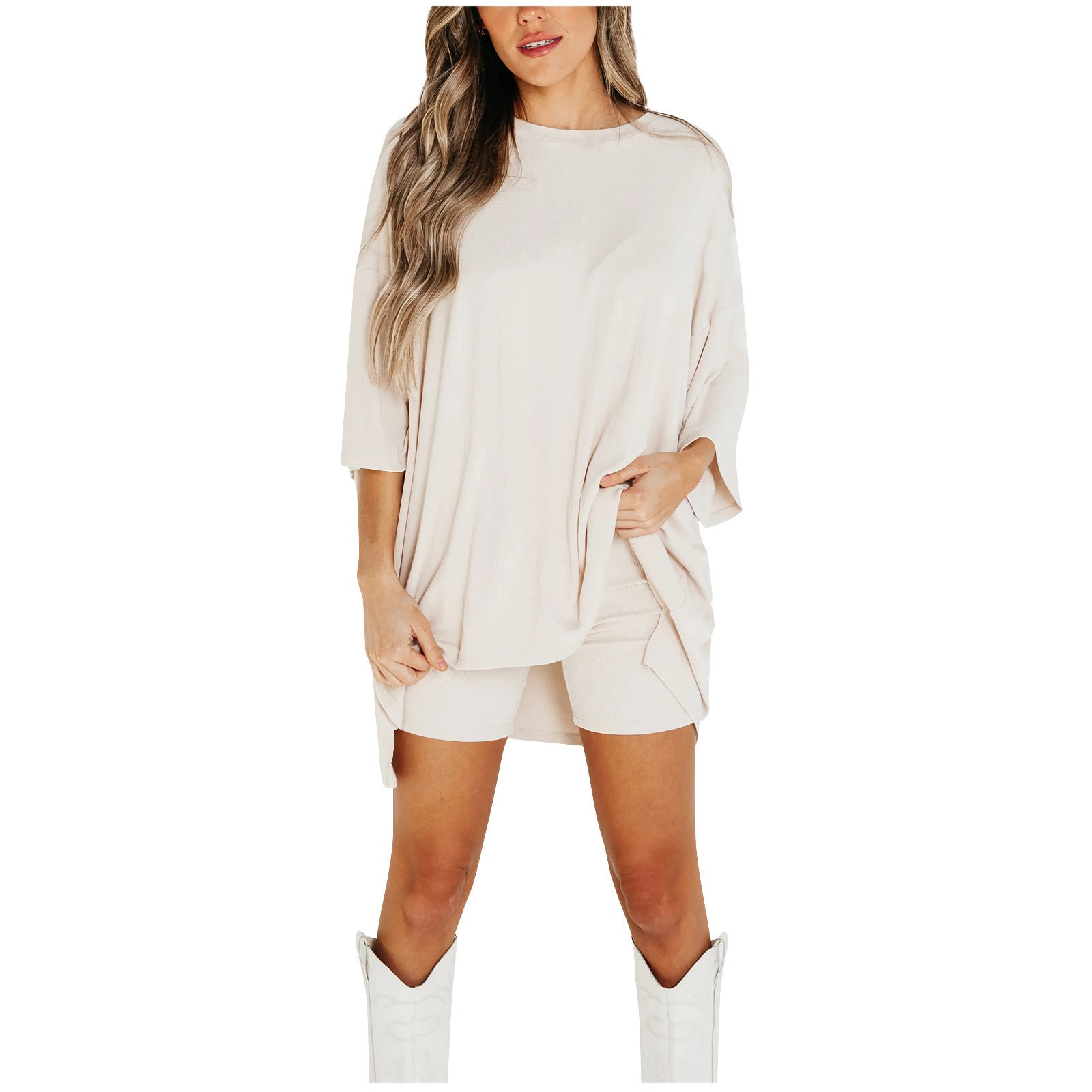 Completo Estivo da Donna: T-shirt a maniche corte e pantaloni slim aderenti