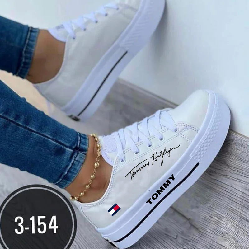 Sneakers da donna alla moda e traspiranti