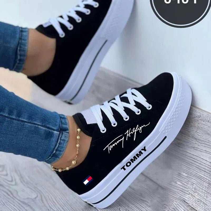 Sneakers da donna alla moda e traspiranti