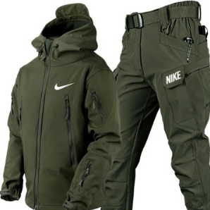 Giacca a Vento e Pantaloni