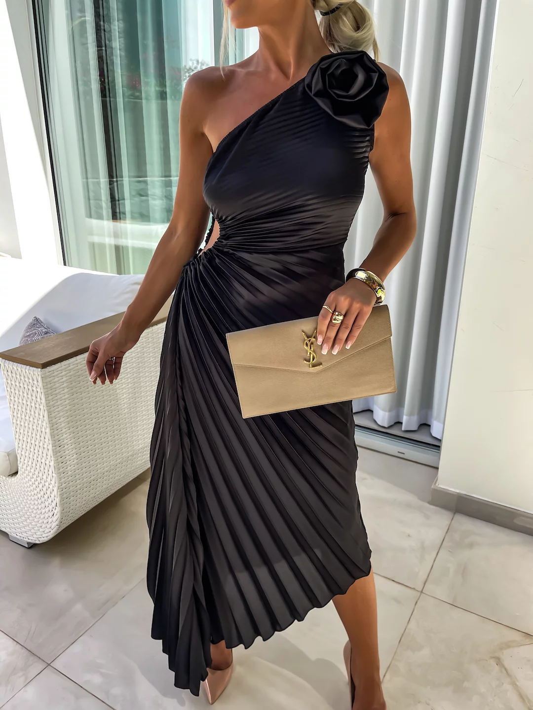 Abito a tubino a spalle scoperte Ins con grande fiore a rosa Moda Sexy Sera Festa Club Abito asimmetrico