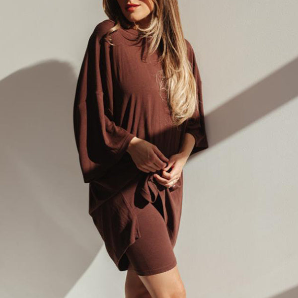 Completo Estivo da Donna: T-shirt a maniche corte e pantaloni slim aderenti