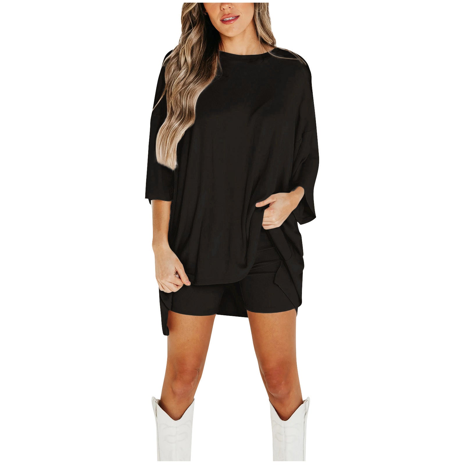 Completo Estivo da Donna: T-shirt a maniche corte e pantaloni slim aderenti