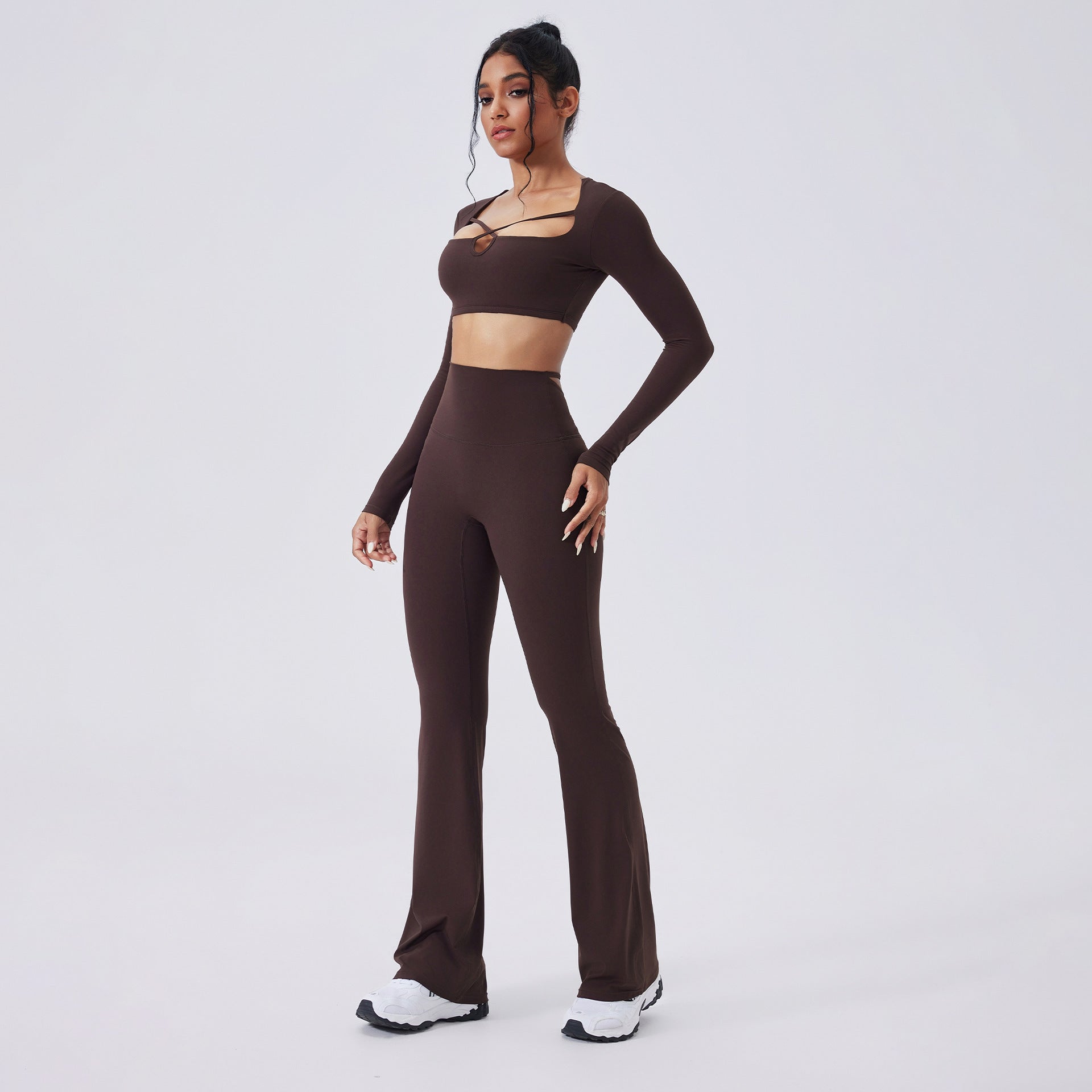 Completo Pantaloni Evasé A Vita Alta Slim-fit Con Maniche Lunghe E Scollo Rotondo Color-block