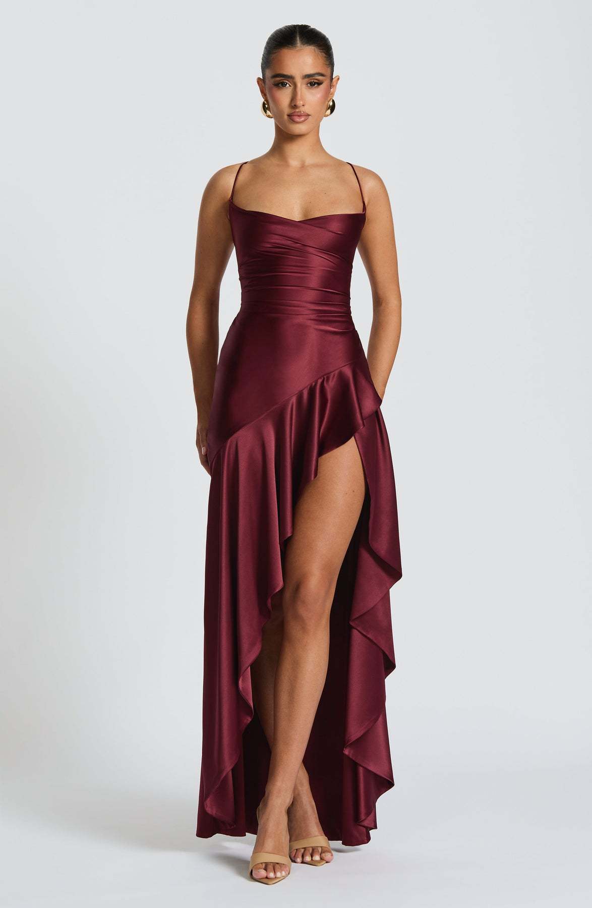 Abito da sera lungo senza schiena con volant irregolare da donna, moda estiva, da sera, da club, con spacco e bretelle